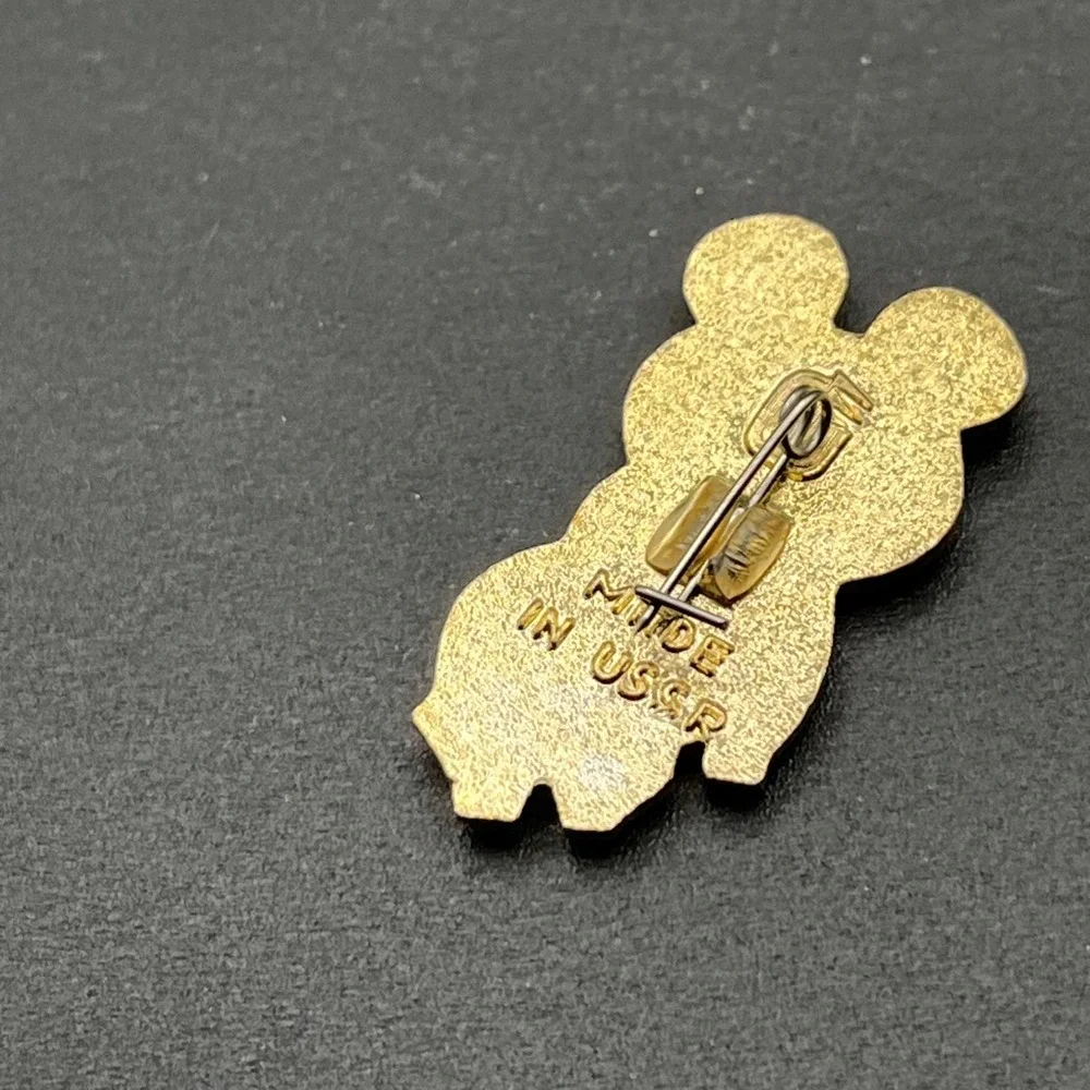 1980 Moscow Olympics Misha The Bear Mascot Red Singlet‎ Lapel Hat Pin